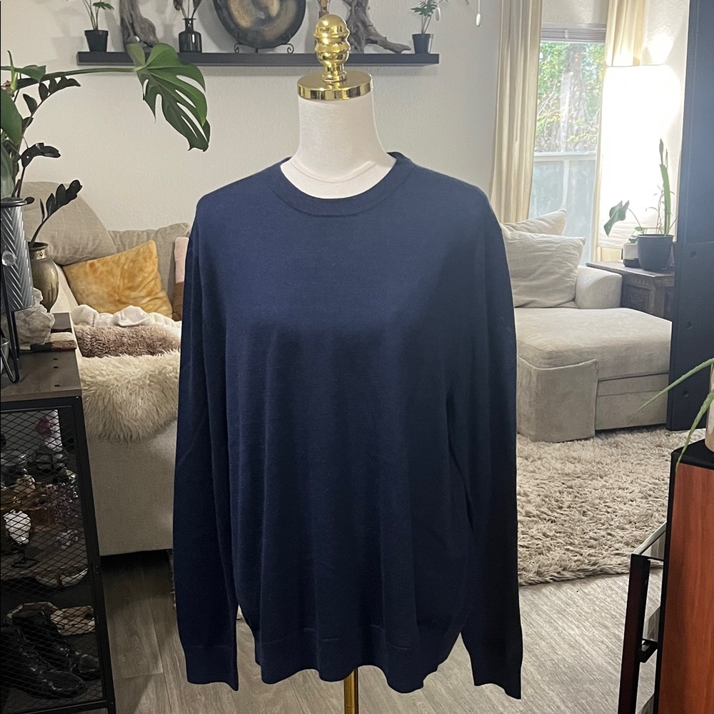 Banana Republic Men's Deep Blue Crewneck Sweater